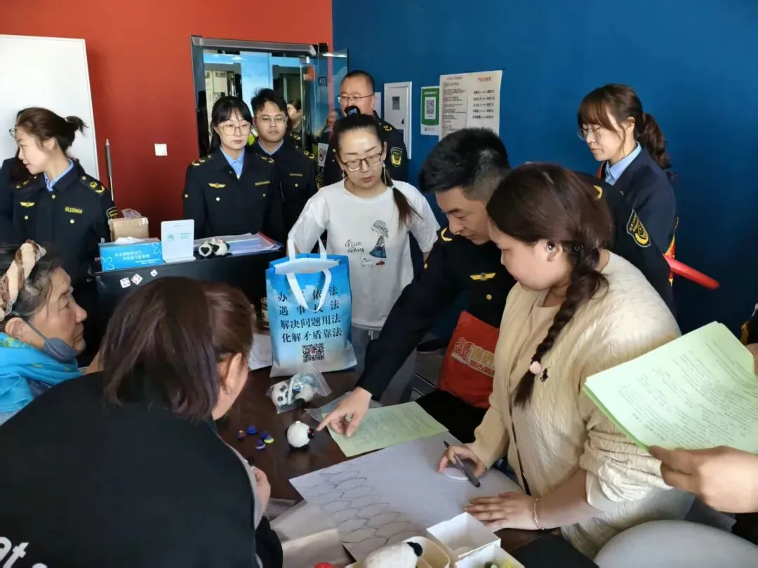 苏尼特左旗市场监督管理局联合多部门共同开展“4·26”知识产权宣传周活动