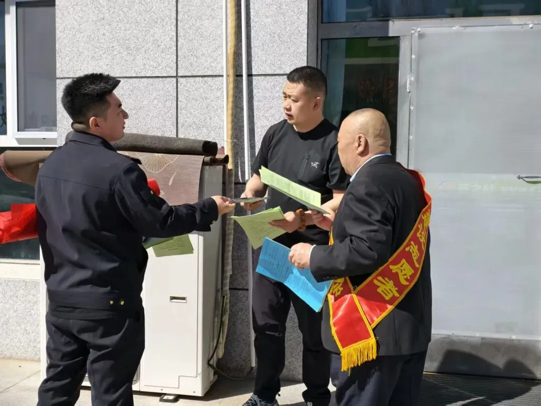 苏尼特左旗市场监督管理局联合多部门共同开展“4·26”知识产权宣传周活动