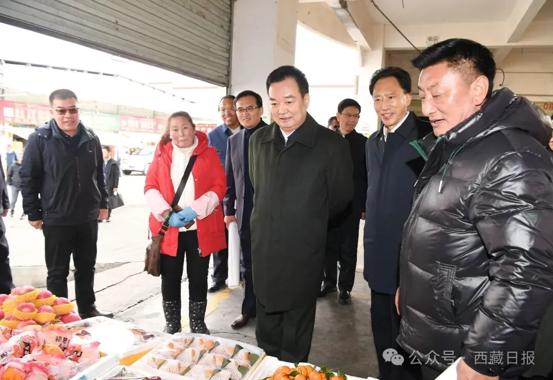 王君正检查指导安全生产工作和节日市场供应