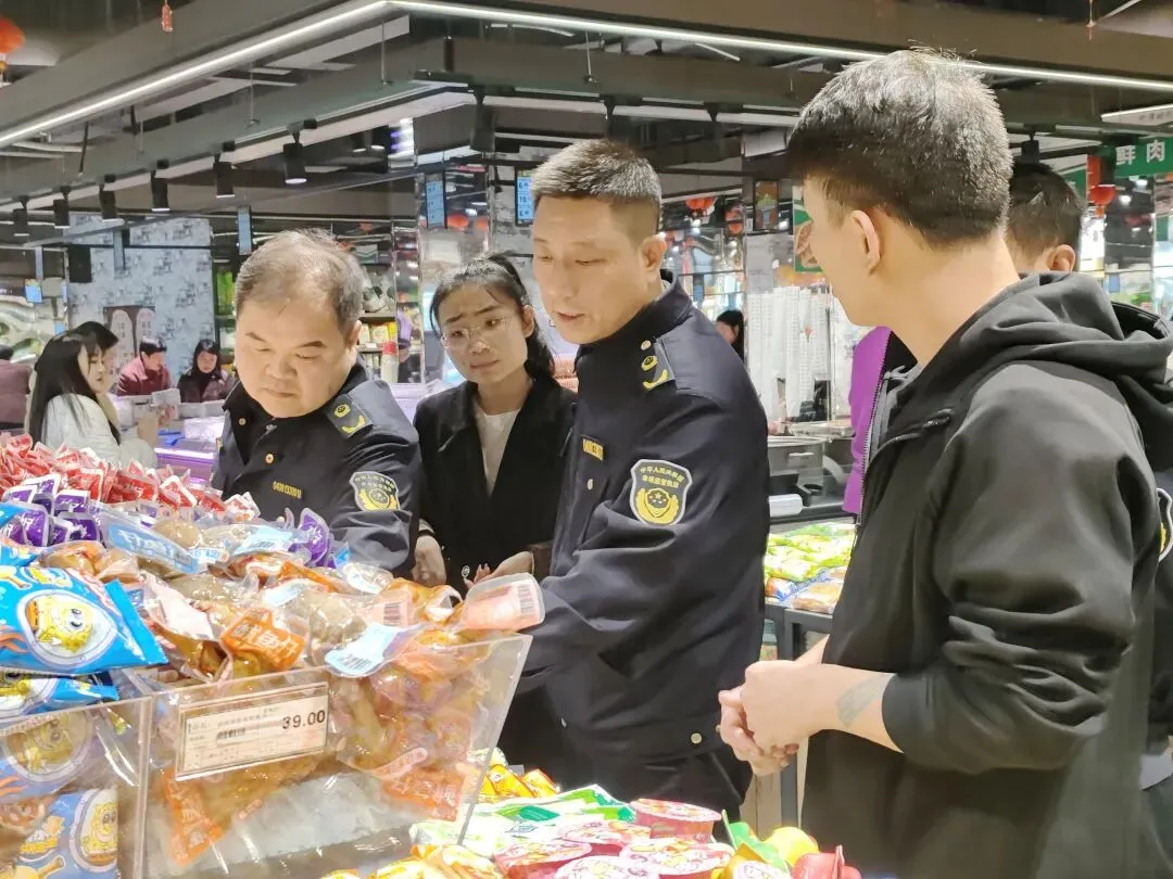 河津市场监管局:迅速响应“3·15” 曝光问题 全面开展“问题鸡爪”排查行动