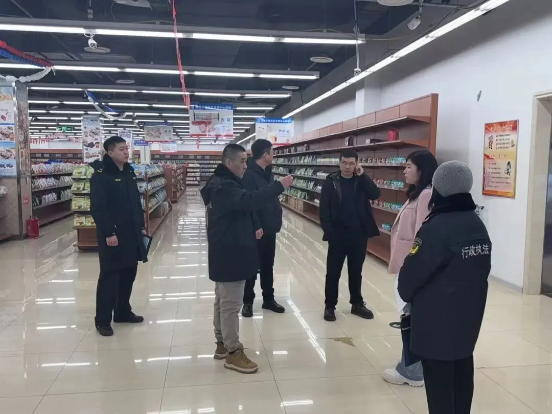 抚远市市场监督管理局沿江市场监督管理所开展俄罗斯进口食品专项整治行动