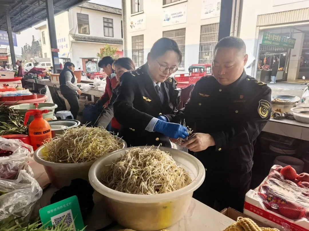 云南省腾冲市市场监管局:多形式开展“3•15”国际消费者权益日系列活动