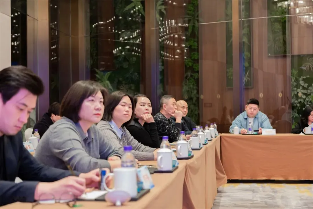 向价值谋增长,以服务赢市场 | 2026萨米特瓷砖核心运营商思享荟(天津站)圆满举办