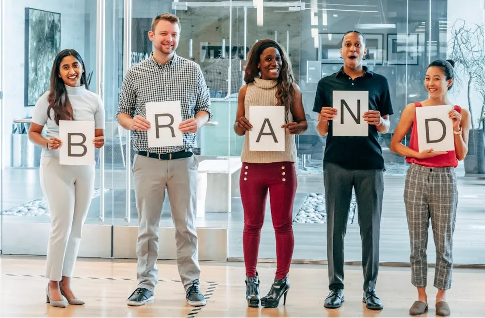 SR营销 | Z世代不买产品,他们买的是“我是谁”