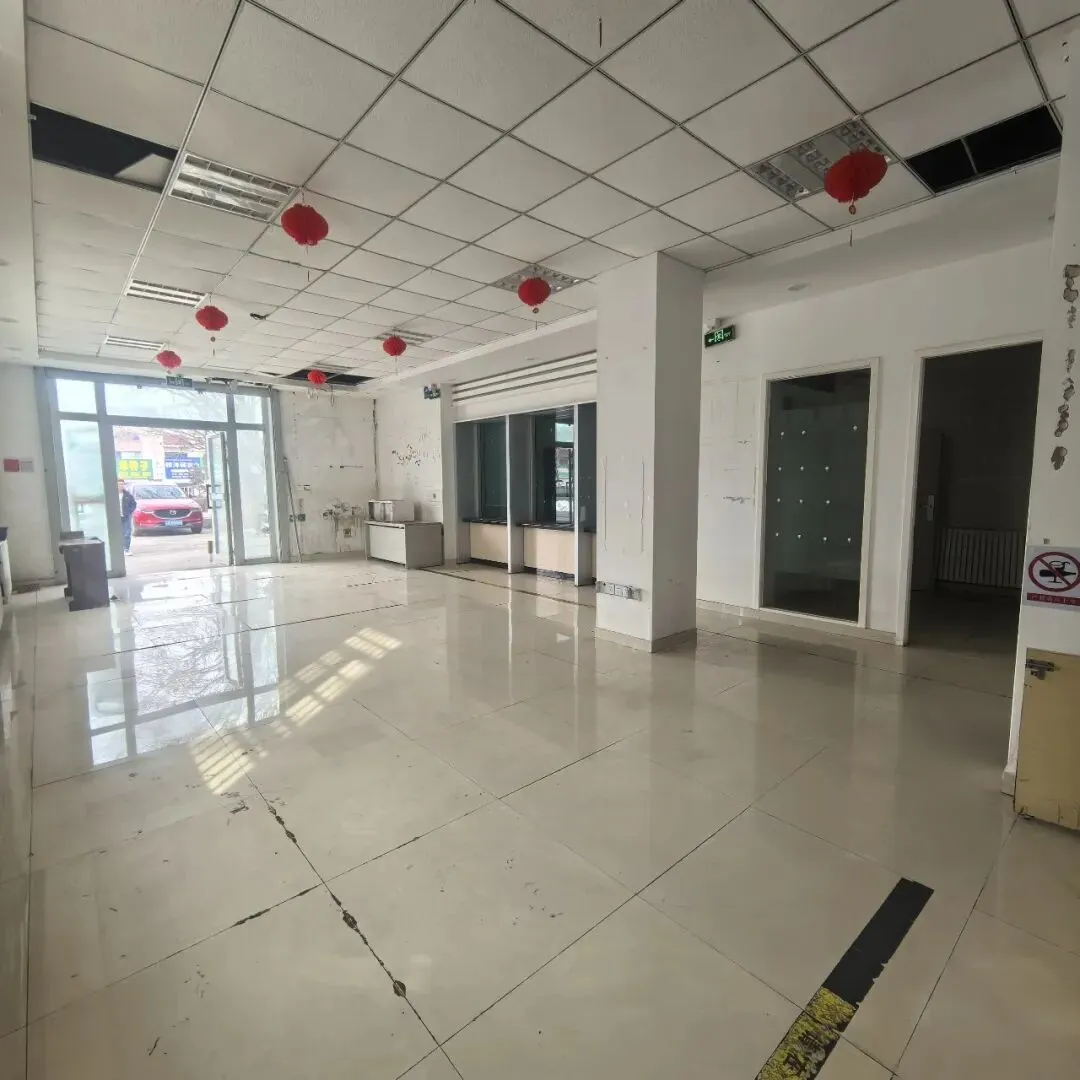 B2293——大型综合市场进出口处纯商铺直租(附近餐饮少)