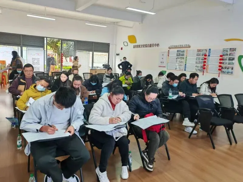 压实校园食品安全主体责任 金辰市场监管所召开2026春季学期校园食品安全工作会