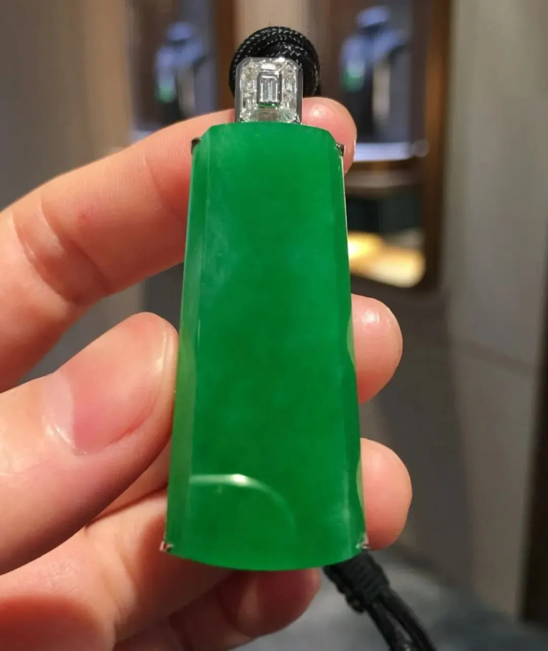 绿色翡翠占有翡翠市场的半壁江山