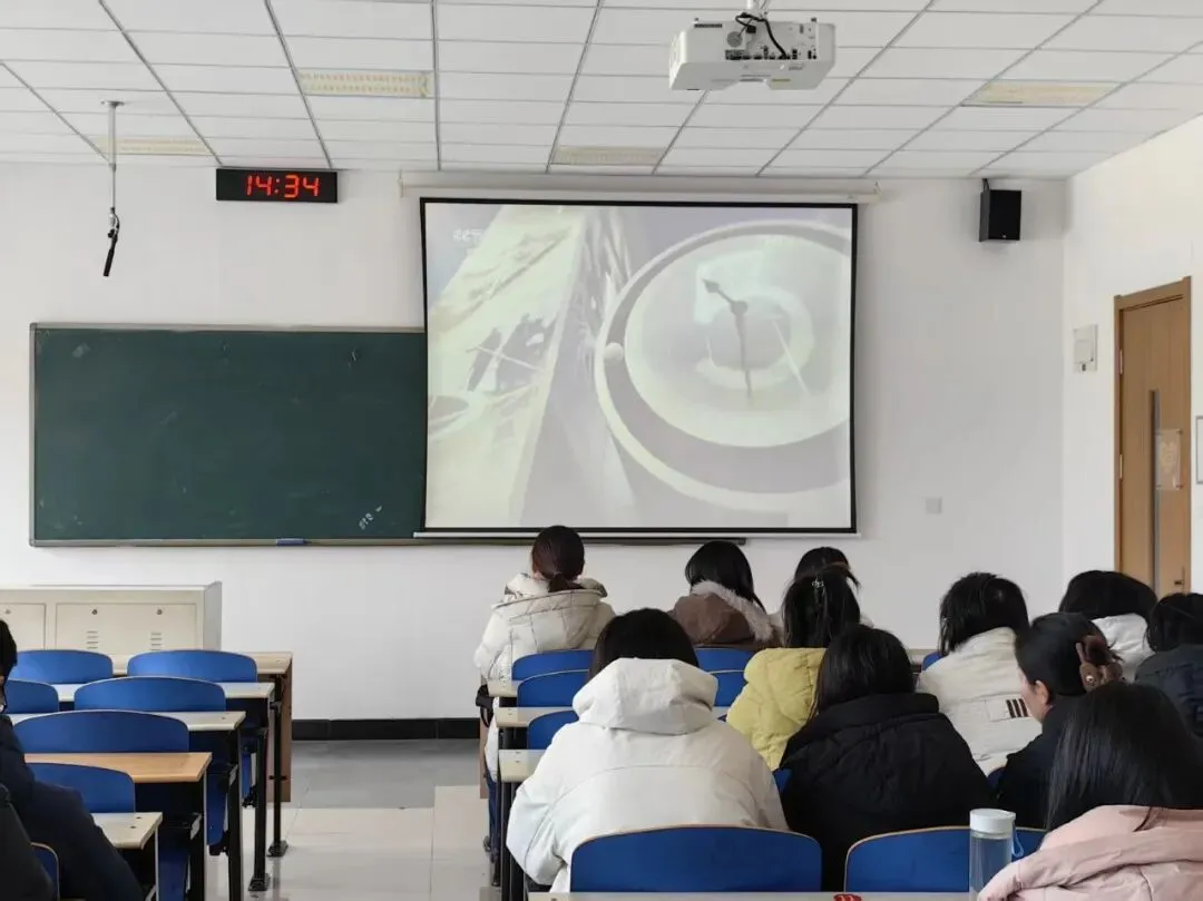 传承雷锋精神,践行青春担当 —— 营销233班雷锋月主题实践活动圆满开展