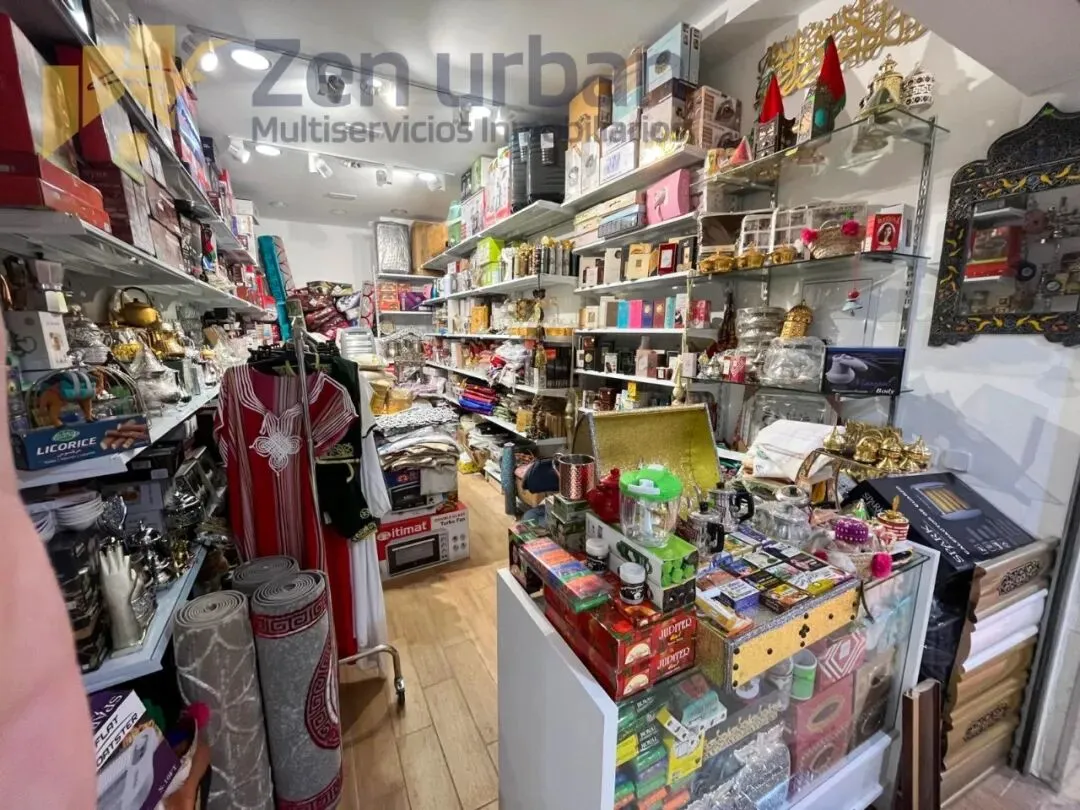 2.5万出售!Getafe步行街,市场内近门口38平local,人流稳定!近地铁站!