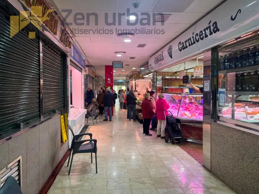 2.5万出售!Getafe步行街,市场内近门口38平local,人流稳定!近地铁站!
