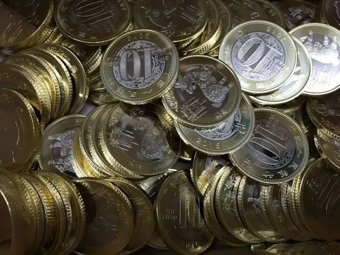 纪念币钞市场泡沫膨胀,理性投资者如何从中获利?