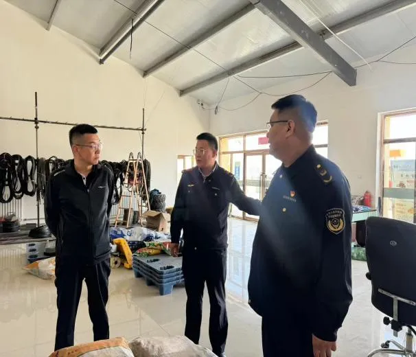 鄂托克旗市场监督管理局派驻纪检监察组组长张继飞督导检查乌兰镇农资秩序