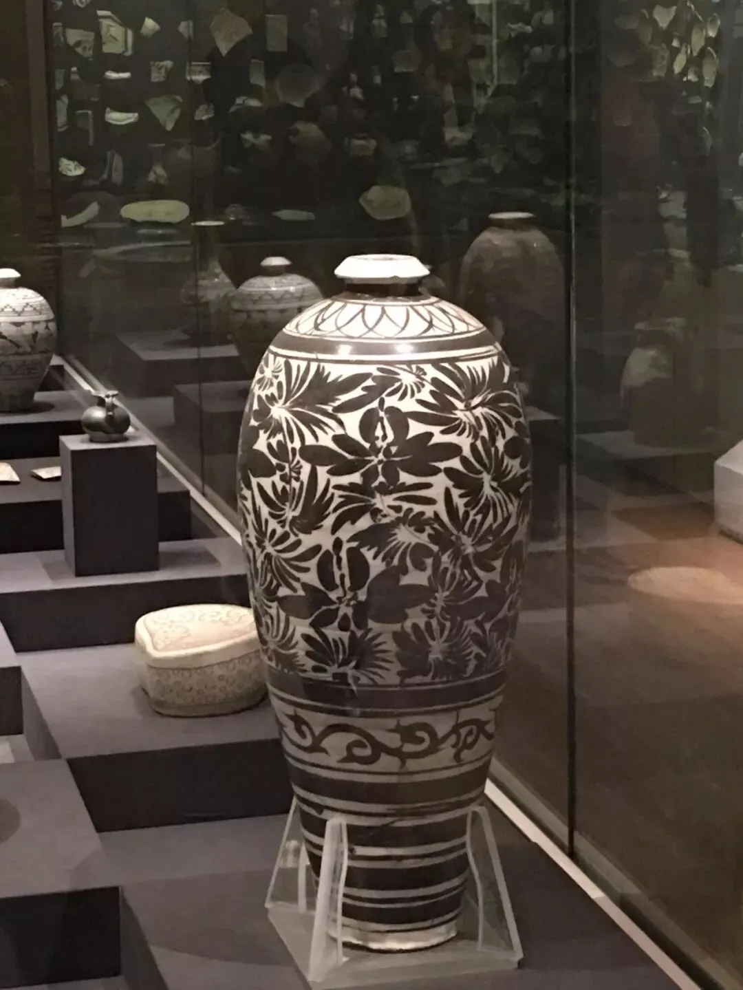 盗墓猖獗:不能把民间收藏和古玩市场当作替罪羊