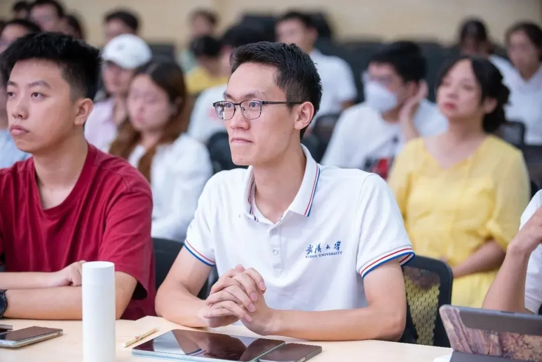 弘毅科创论坛 | 第一讲——资本市场赋能拔尖人才培养:长江证券刘元瑞在武汉大学启迪未来科创领袖