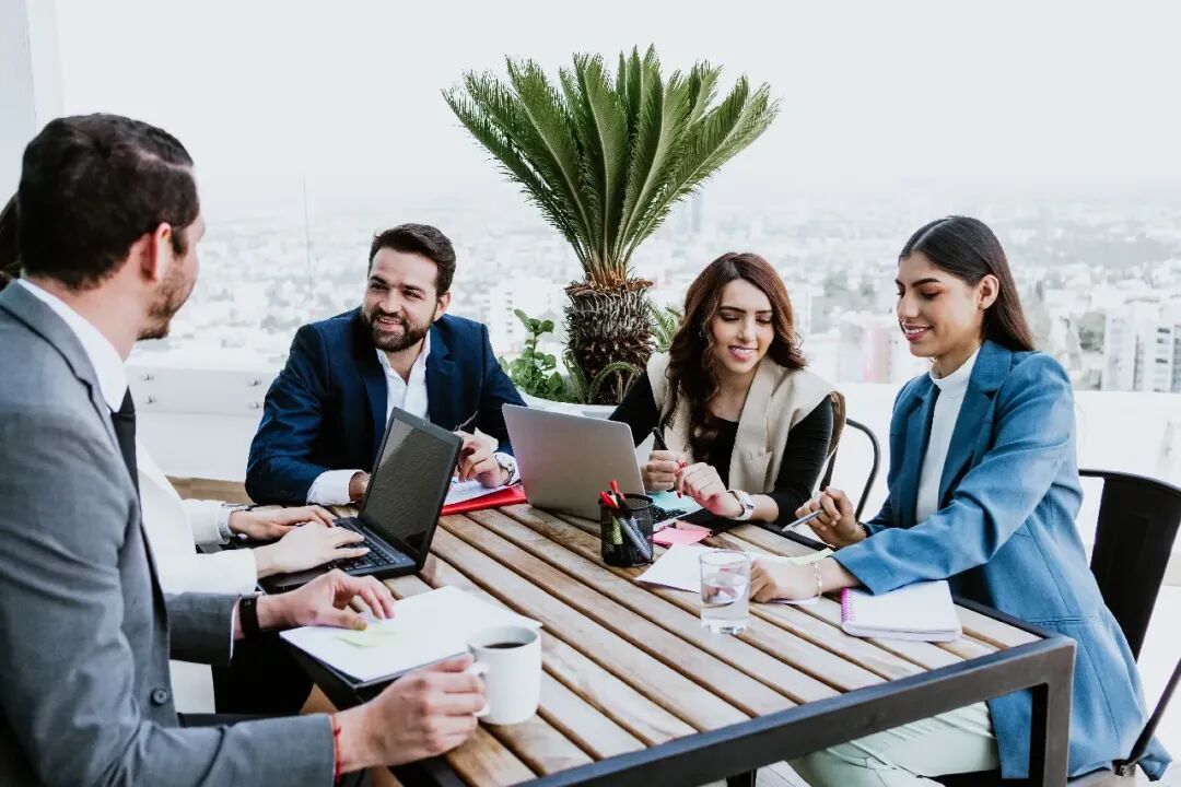 一个10人外贸团队,最合理的获客结构长什么样?