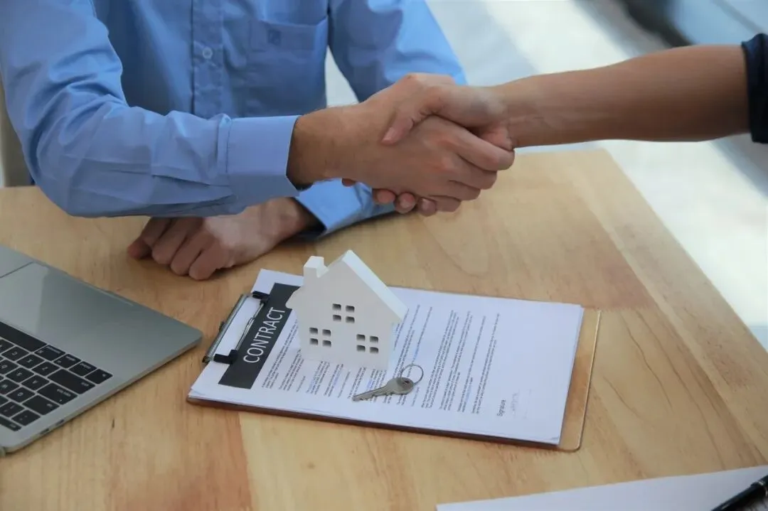 个贷不良年度盘点:挂牌破3500亿,市场步入“高效处置”与“民生保障”并重新阶段