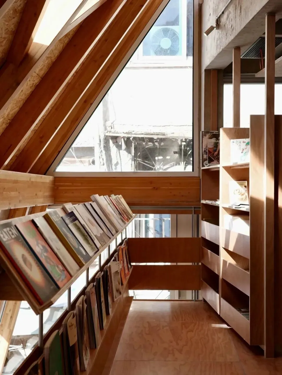 品牌营销动向(二)「兰蔻宣布 Vanessa Kirby 为品牌全球代言人」