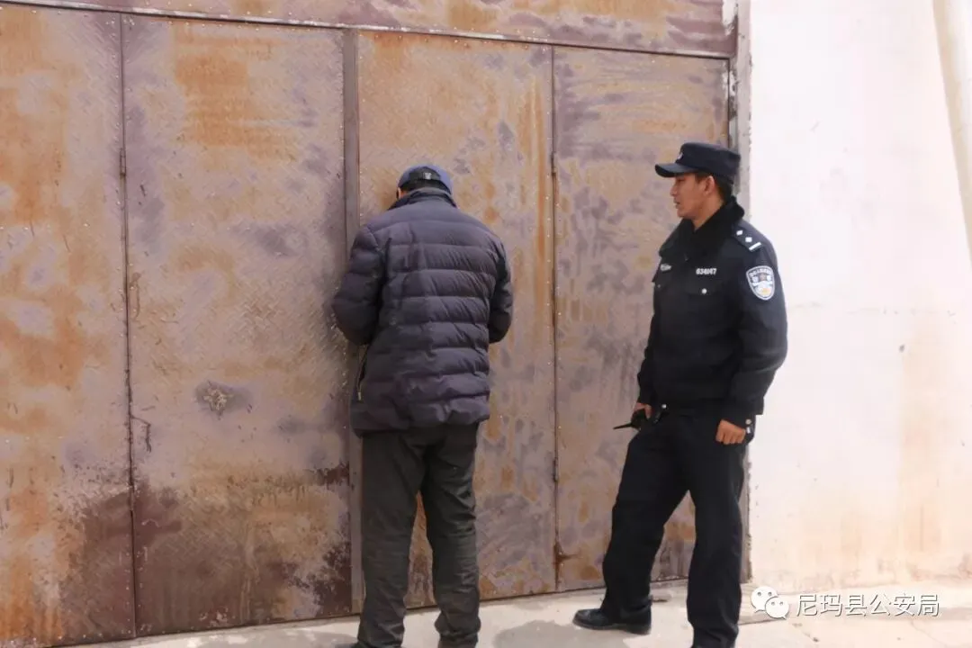 羌塘、尼狮警务站联合市场监督管理局对辖区内食品安全大检查