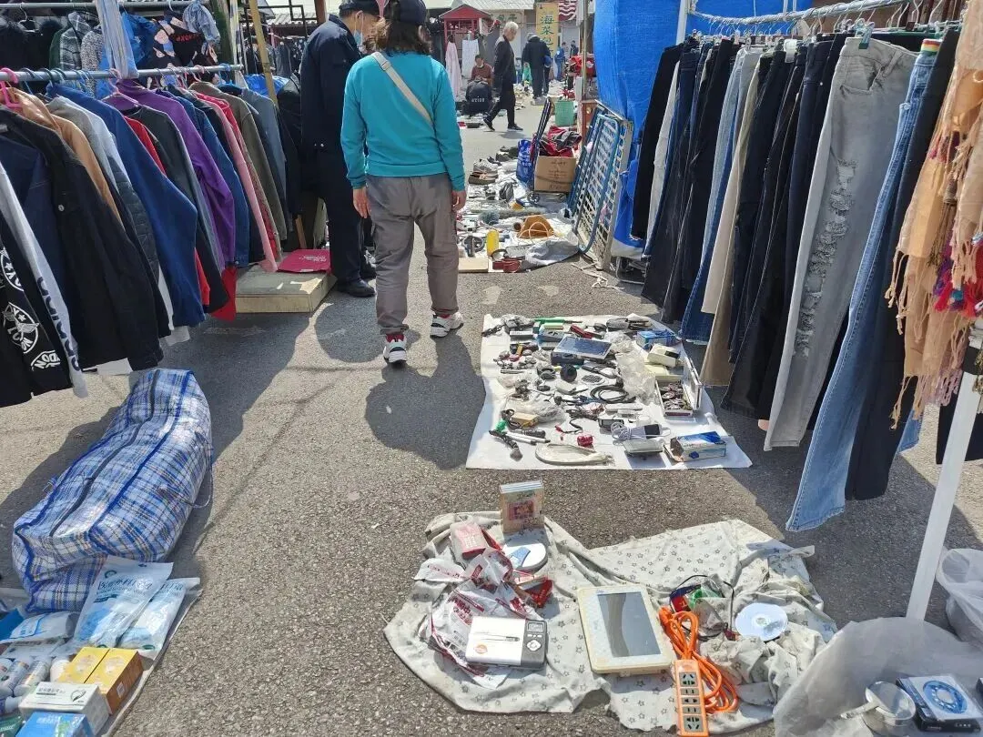 大连最大的旧货市场竟在这!很多人半天都逛不完