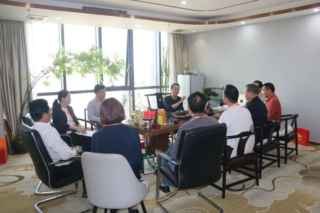 「链市场 链资源 链人脉」三链主题走访日暨主题党日活动:走进鱼传科技,解锁数字营销密码