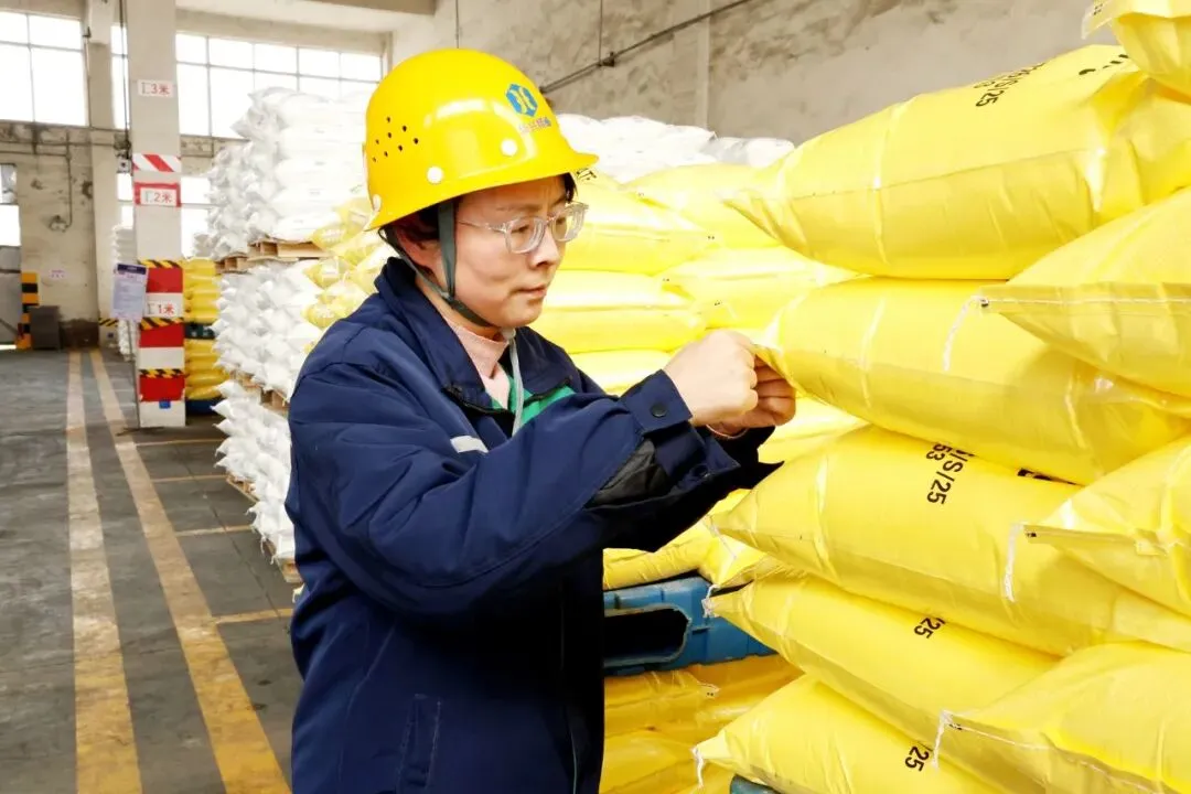 爱拼才会赢——集团公司“营销能手”徐婷婷的十五年营销“搏”击路