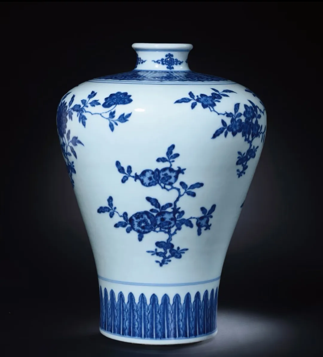 026拍卖市场彻底炸了!港澳狂飙:买家挤爆场,好藏品一房难求