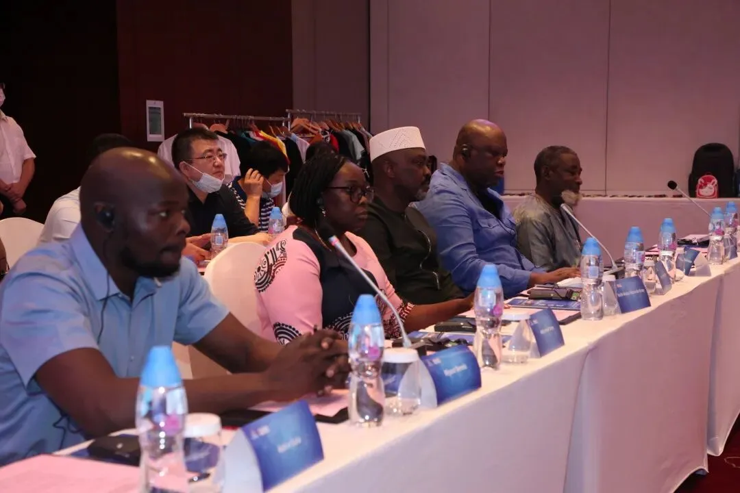 非洲在华企业座谈交流会暨湖南市场采购贸易方式试点采购对接会(广州专场)成功举办