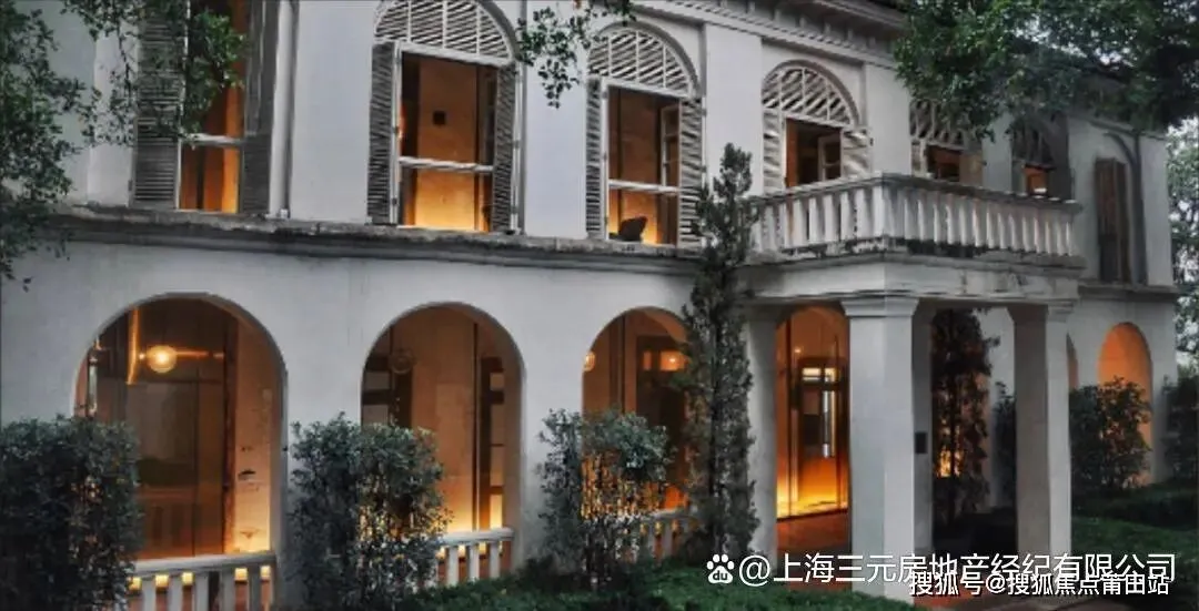 福州左海烟山江翠-官方线上展厅-营销中心竭诚接待-2026开年特惠-户型图册-楼盘详情页-容积率