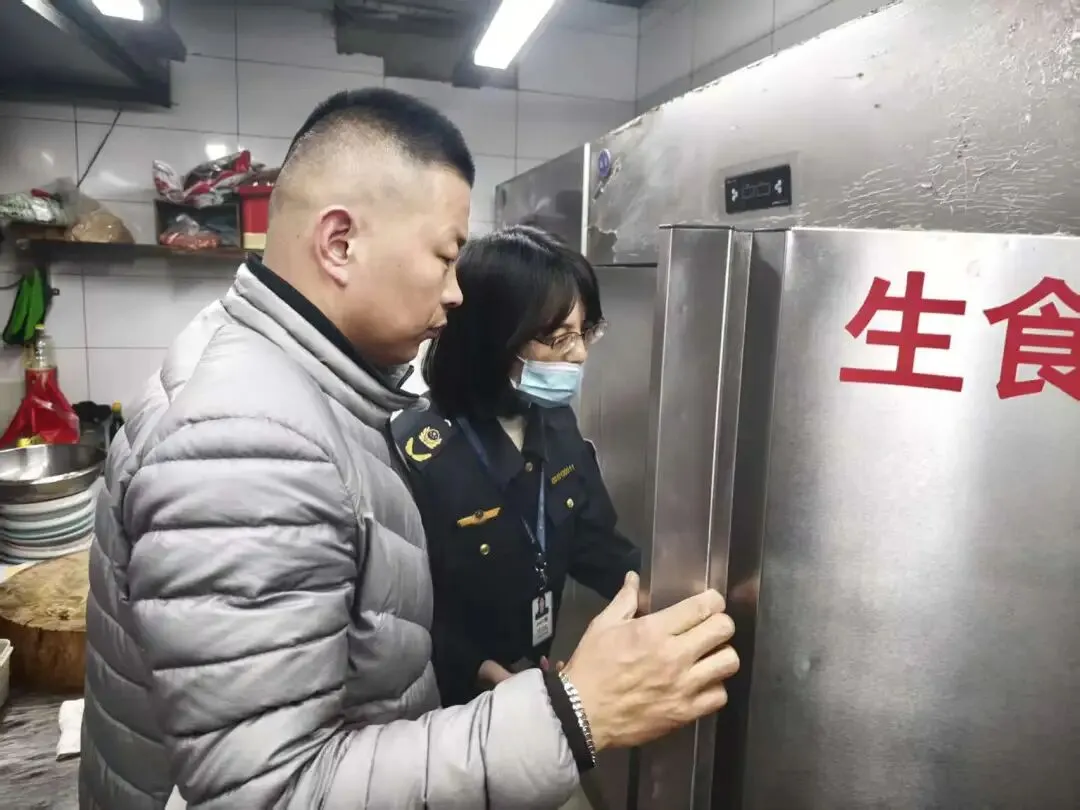 鼓楼区市场监督管理局聚焦“合、源、严”三字诀,筑牢网络餐饮食品安全屏障