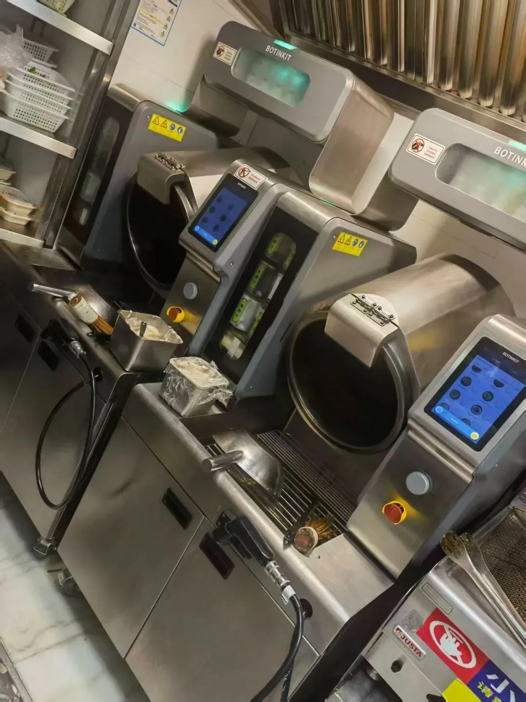 食安余杭|炒菜机器人“掌勺”,市场监管如何“护航”?——探索餐饮新业态监管新路径