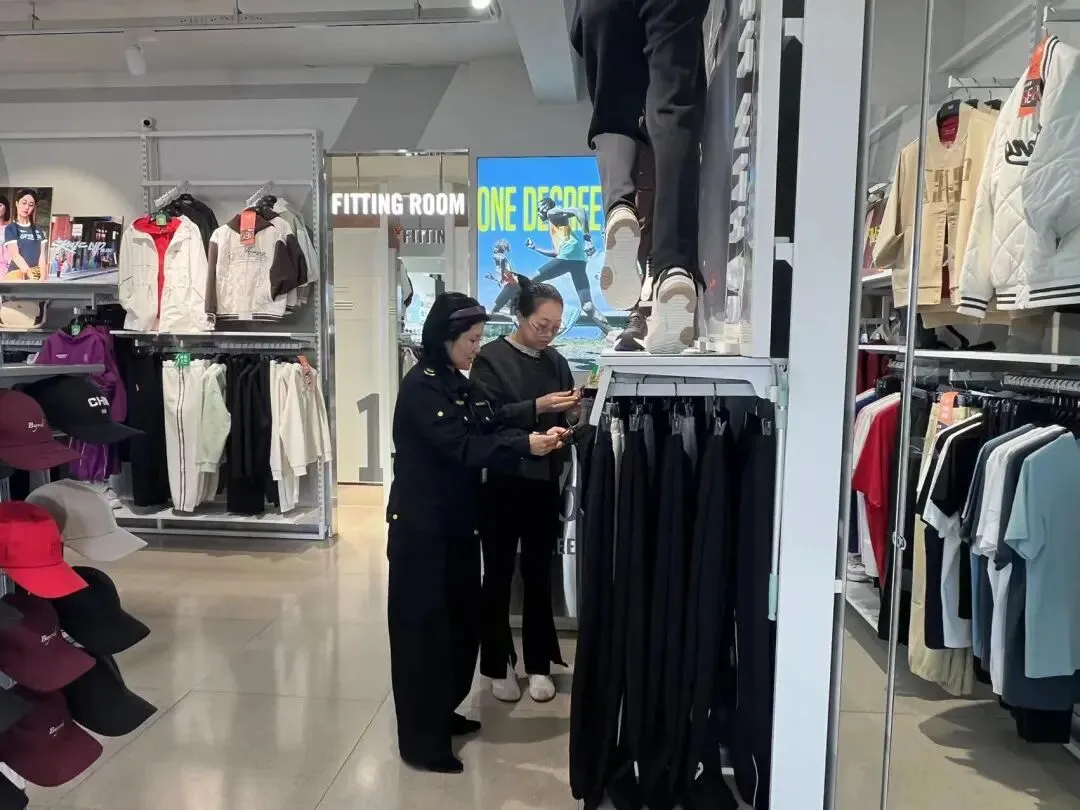 土左旗市场监督管理局(知识产权局)开展品牌服装领域专项检查 规范经营秩序