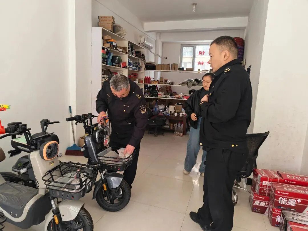【走进3·15 | 市场监管在行动】聚焦“3·15”关切 保障电动出行安全——瓜州县监督管理局开展电动自行车专项检查行动