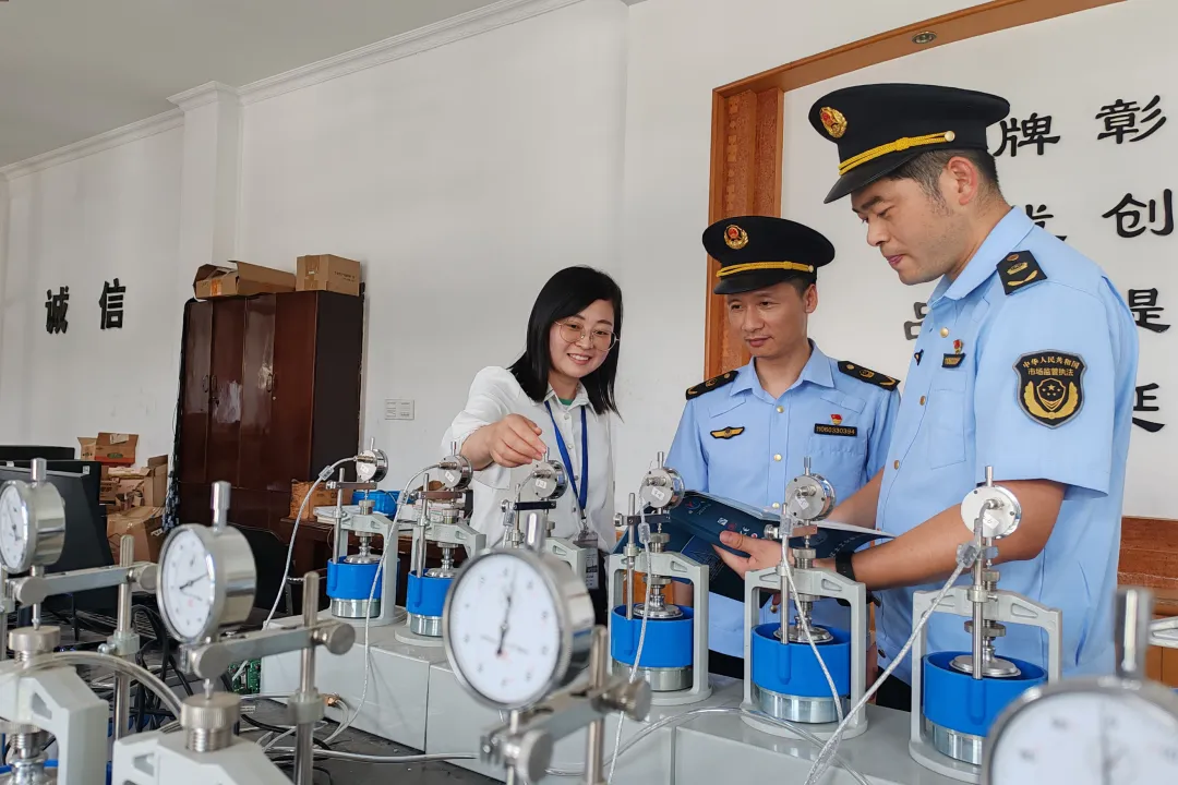 区市场监管局:争当先行示范的市监铁军