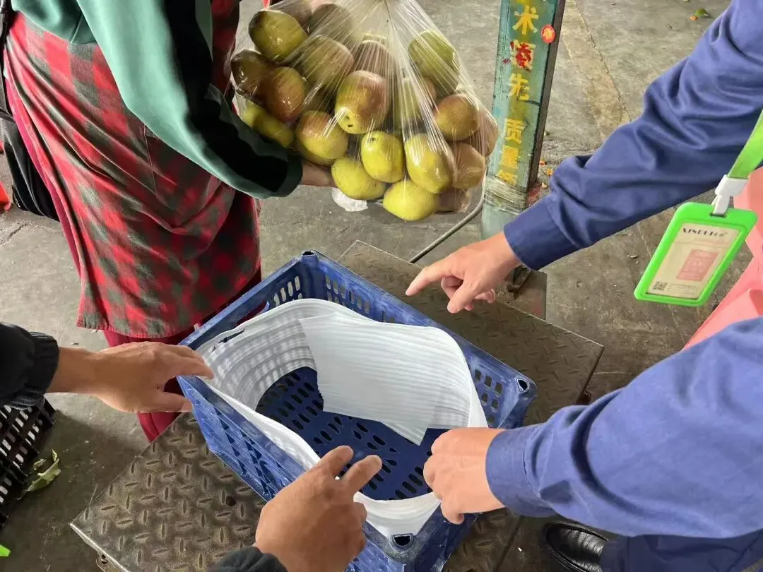 放心市场 | 海口市菜篮子江楠市场开展计量器具及果品质量专项检查