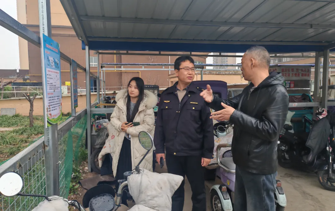 文峰区市场监督管理局开展小区物业及电动车充电收费价格监督检查