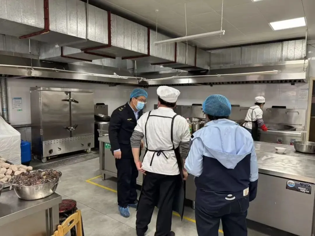 大保当市场监管所开展校园及周边专项检查