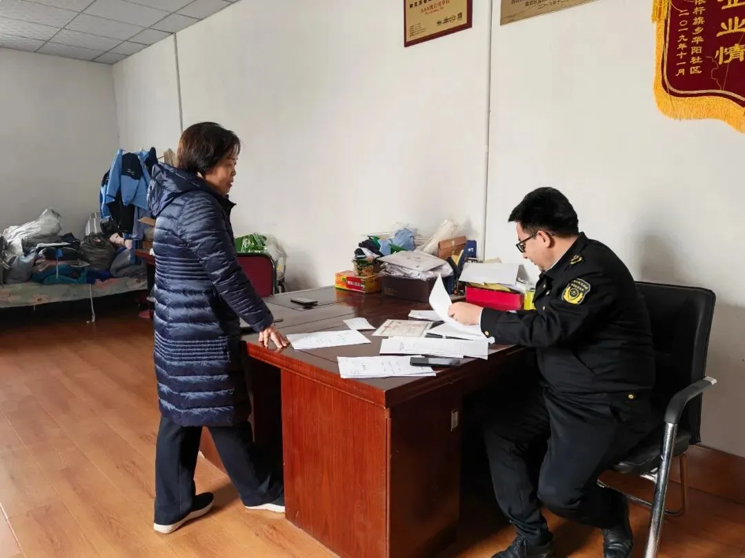 地区市场监管局开展学生校服生产企业质量帮扶活动