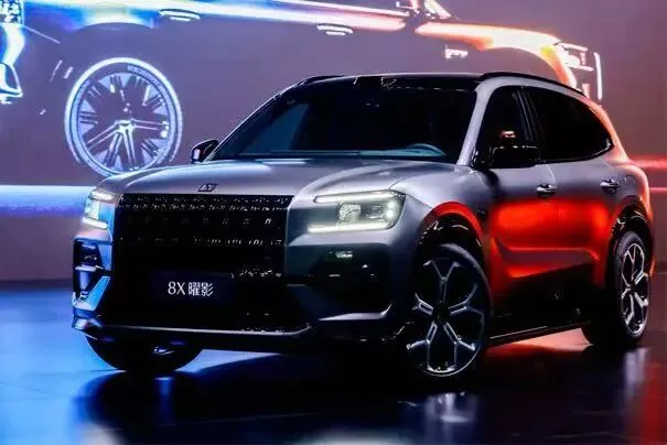 极氪8X,“热”了浦江,“火”了市场