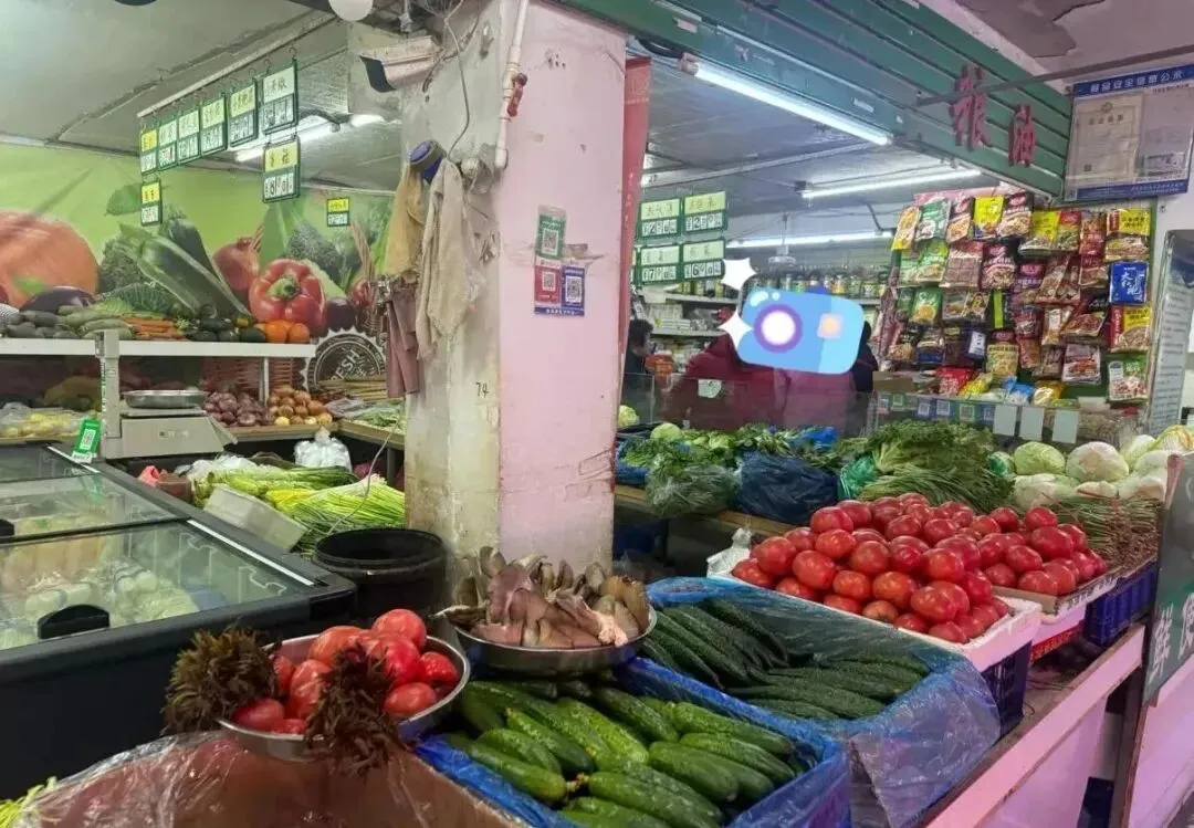 逛到一处“低调”但超热闹的农贸市场,只有附近居民知道