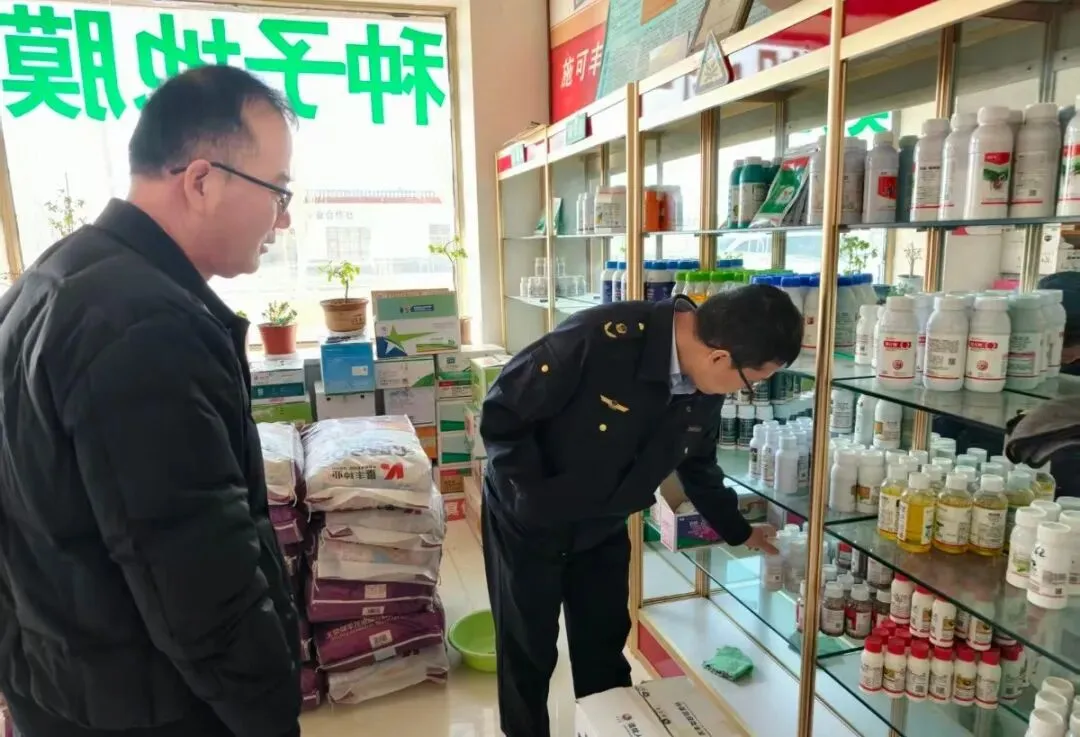 【走进3·15 | 市场监管在行动】严把农资质量关 护航春耕备耕忙——瓜州县监督管理局开展春耕农资专项监督检查
