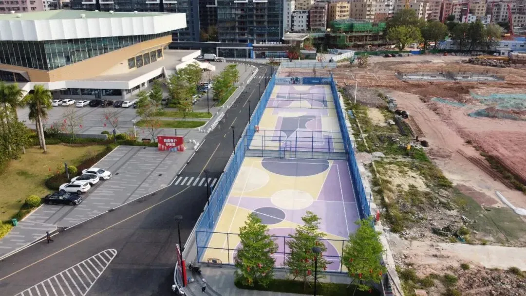 滨江首府旧营销中心已拆除,体育场火热建设中,茂名体育中心将大变身!