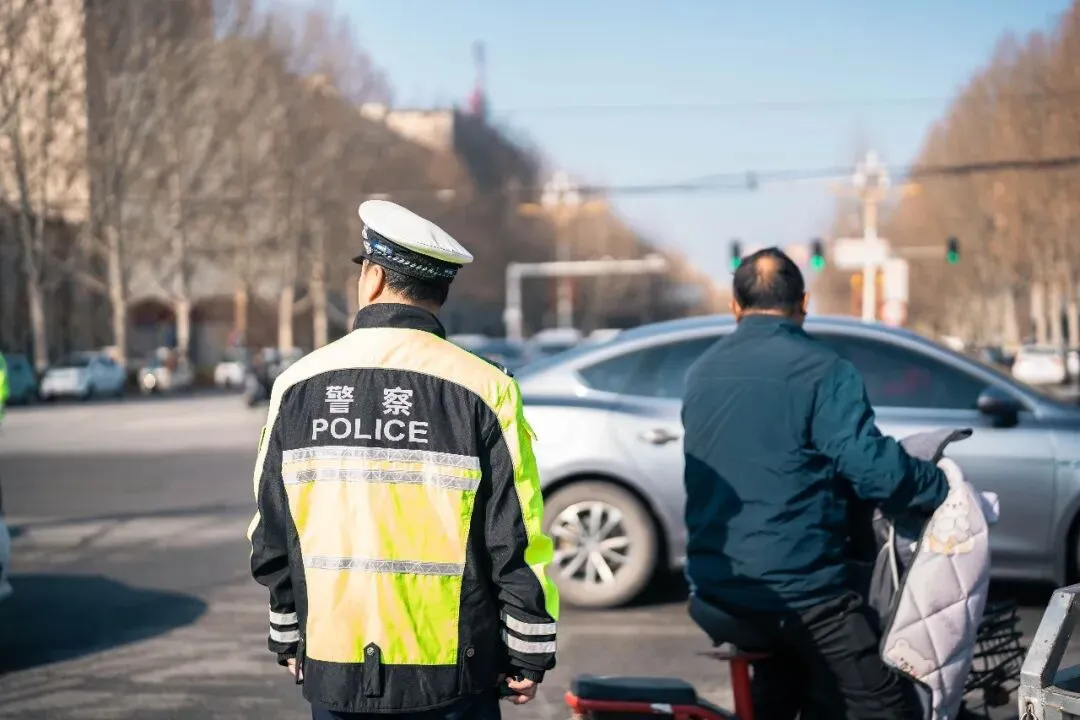 春天肃宁集市花鸟市场的热闹