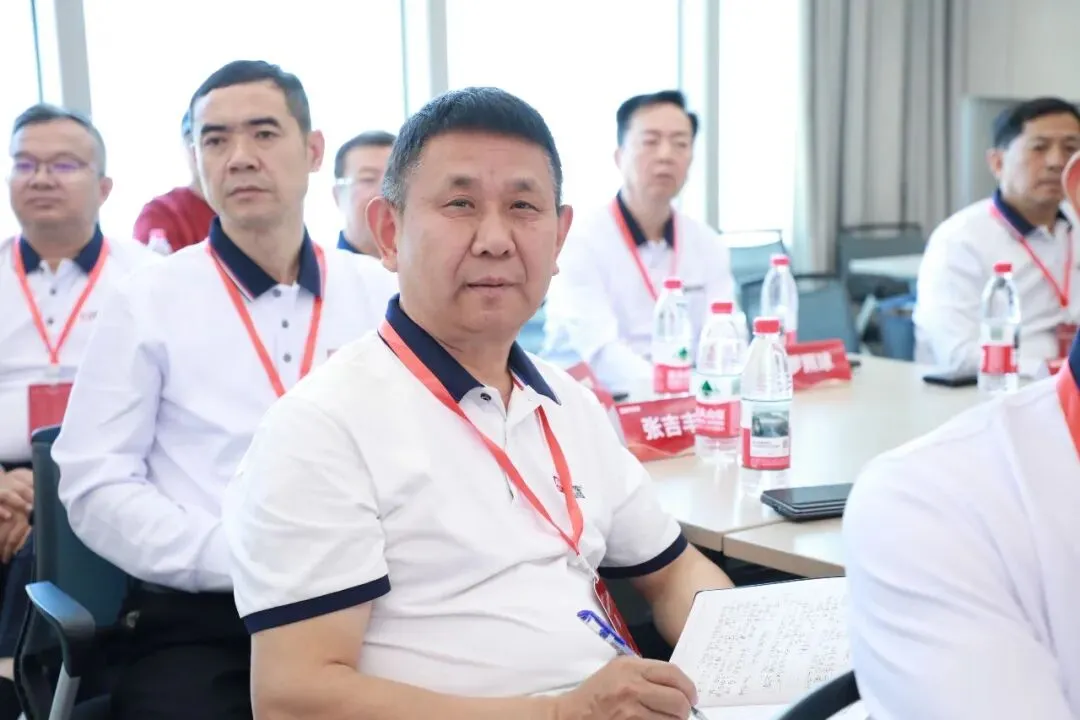 星讯| 鹭岛研讨“营销破局”,互学共进“聚力向新”——星艺装饰全国优才研讨·2026