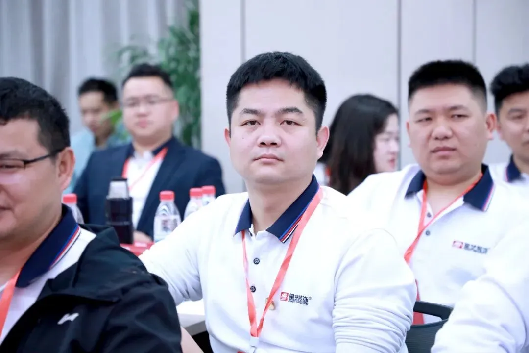星讯| 鹭岛研讨“营销破局”,互学共进“聚力向新”——星艺装饰全国优才研讨·2026
