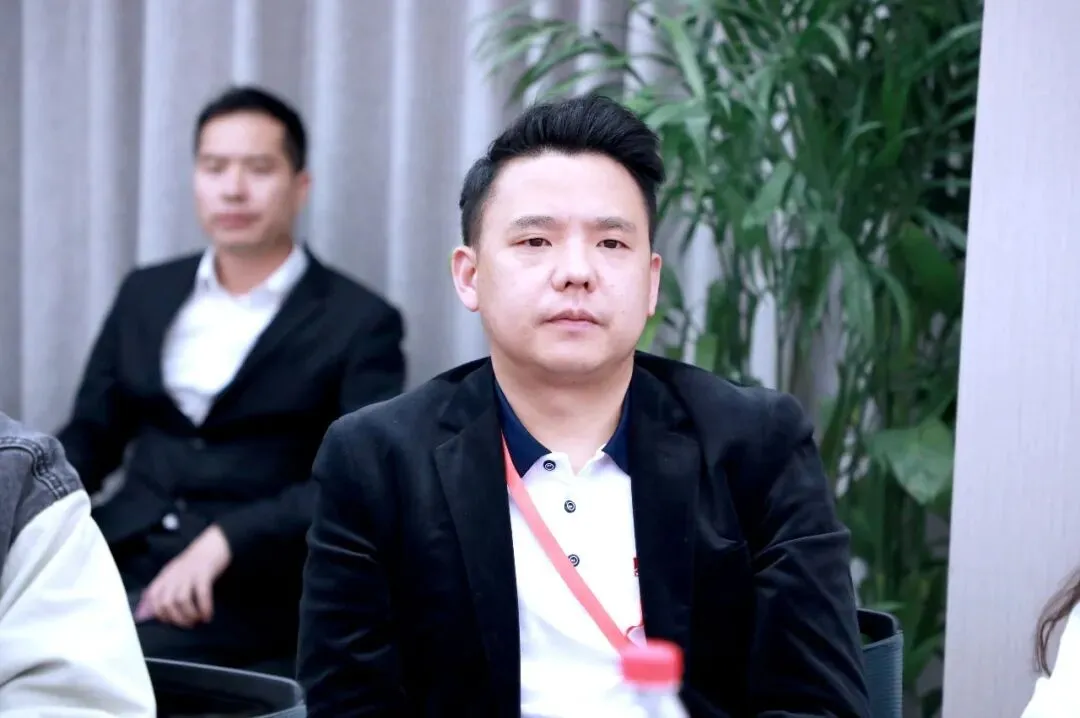 星讯| 鹭岛研讨“营销破局”,互学共进“聚力向新”——星艺装饰全国优才研讨·2026