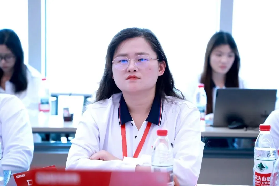 星讯| 鹭岛研讨“营销破局”,互学共进“聚力向新”——星艺装饰全国优才研讨·2026