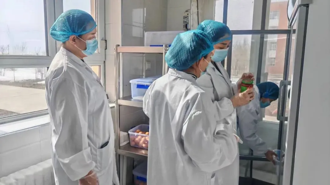 富蕴县市场监督管理局:筑牢校园食安防线 守护师生健康安全