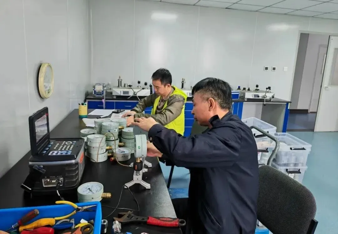 计量检定 | 延庆区市场监管局筑起“计量防线” 护航企业复工复产