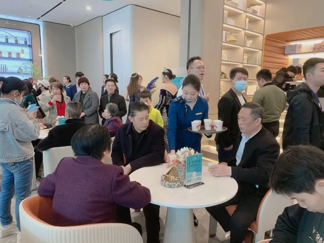 【喜讯】上饶桃李郡营销中心水投新洪物业正式进驻