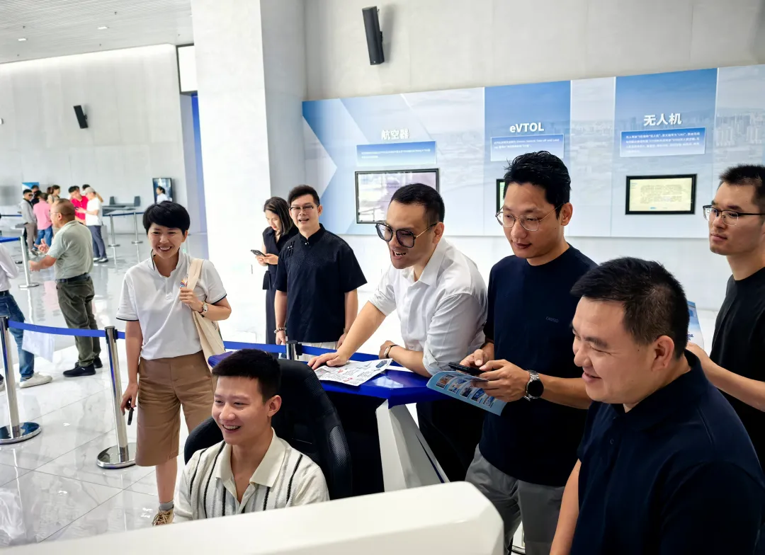 探索数字营销 解码低空经济 | 深圳市第四期“点燃学习”高级研讨班课程成功举办